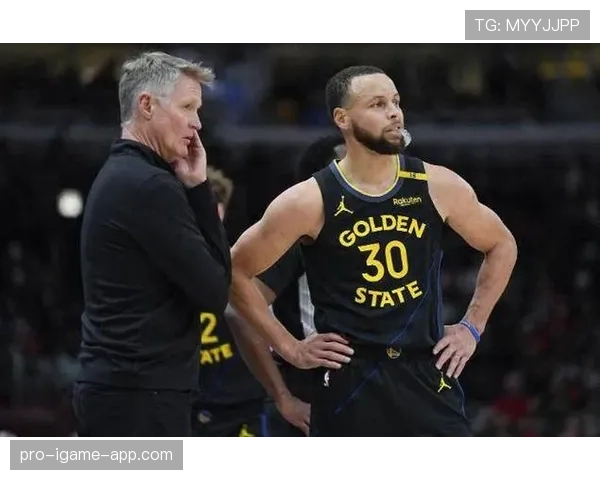 约翰逊与库里对比：挡拆制造助攻结构差异